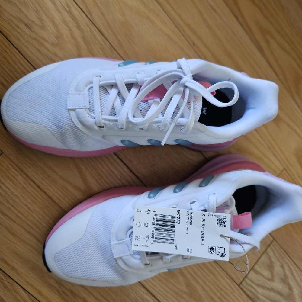 Sneaker